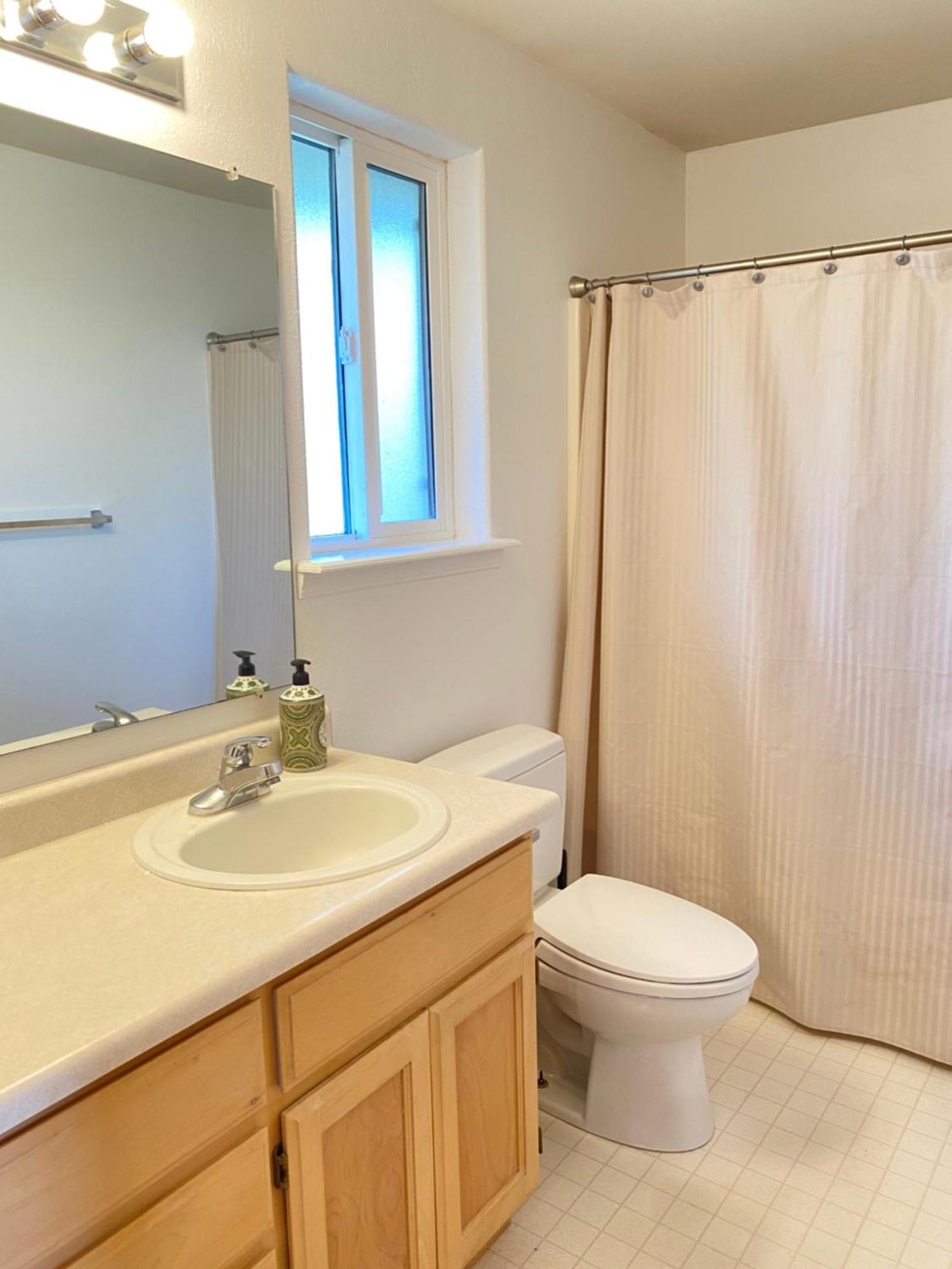 Hot Tub! King Bed-Firepitt-Near Airport& Freeway Villa Medford Buitenkant foto
